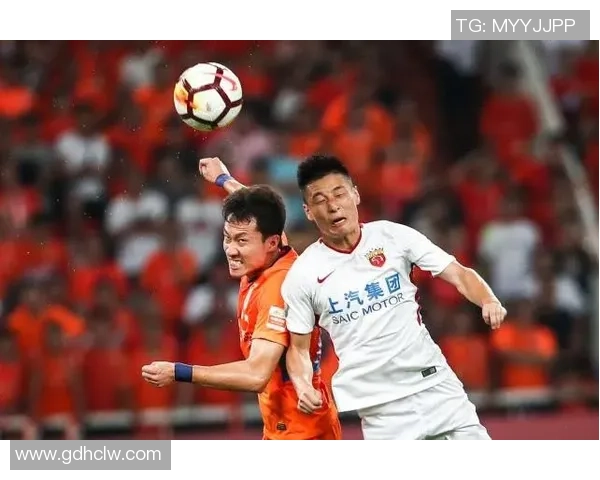 山东泰山鏖战上海海港强强对决再掀中超冠军争夺激情风暴