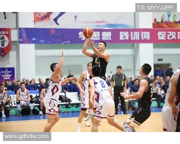 篮球精神与技巧的完美结合 如何提升个人实力与团队协作能力